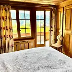 Вилла Gem: Alps View Serene Pond *