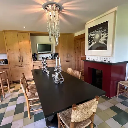 Villa Gem: Alps View Serene Pond