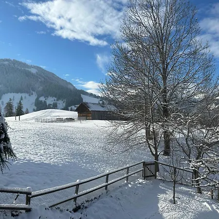 Villa Gem: Alps View Serene Pond *