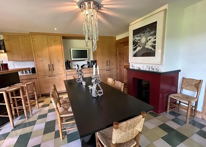 Villa Gem: Alps View Serene Pond